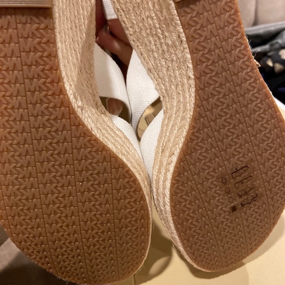 Michael Kors Canvas Wedge sandal - Picture 6 of 6
